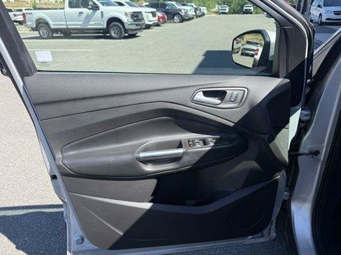 Used 2019 Ford Escape SEL AWD/4WD image 14