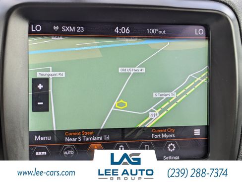 Used 2022 Jeep Renegade Latitude AWD/4WD image 23