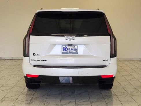 Used 2024 Cadillac Escalade Sport Platinum w/ LPO, ONYX Package AWD/4WD image 6