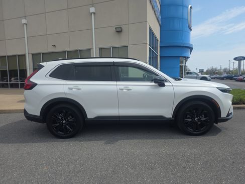 Used 2024 Honda CR-V Sport Touring image 4