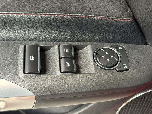 Used 2017 Ford Mustang GT Premium w/ Equipment Group 401A RWD image 24