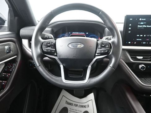 Used 2025 Ford Explorer Platinum w/ LUX Leather Package AWD/4WD image 36