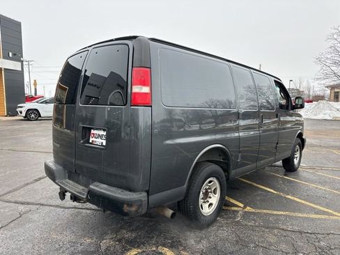 Used 2016 Chevrolet Express 2500 image 9