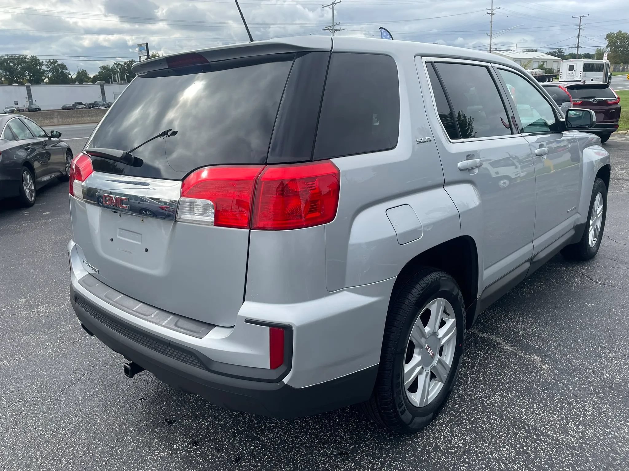 Used 2016 GMC Terrain SLE FWD image 5