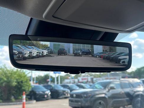 Used 2023 Toyota Highlander Platinum AWD/4WD image 33
