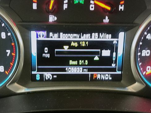 Used 2017 Chevrolet Malibu LT w/ Driver Confidence Package FWD image 13