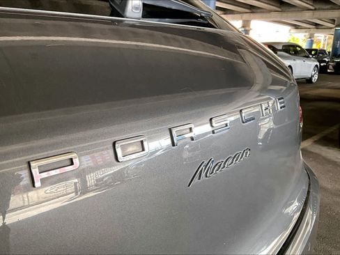 Used 2018 Porsche Macan image 30