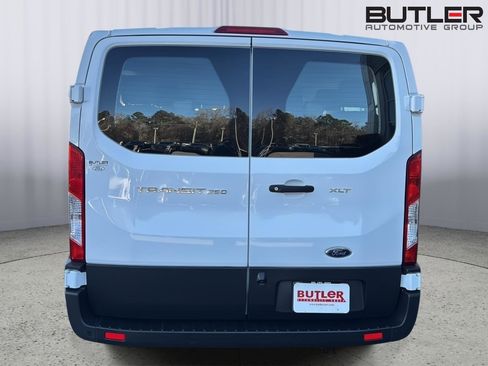 Used 2022 Ford Transit 350 XLT image 4