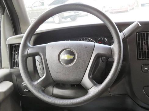 Used 2015 Chevrolet Express 3500 image 23
