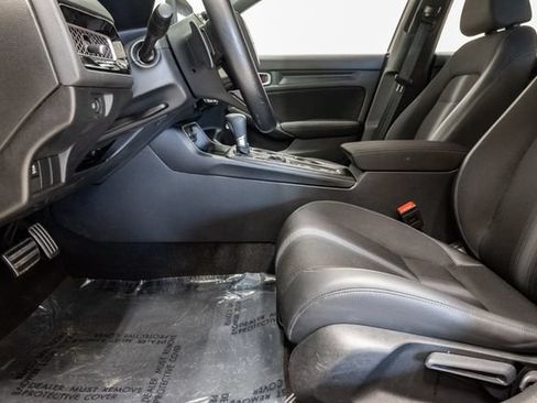 Used 2025 Honda Civic Sport image 9