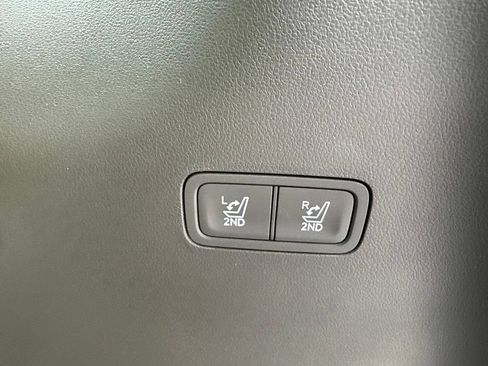 Used 2025 Hyundai Santa Fe Calligraphy AWD/4WD image 8