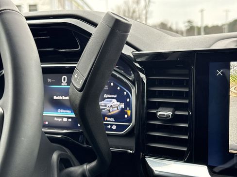 Used 2025 Chevrolet Silverado 1500 LT image 26