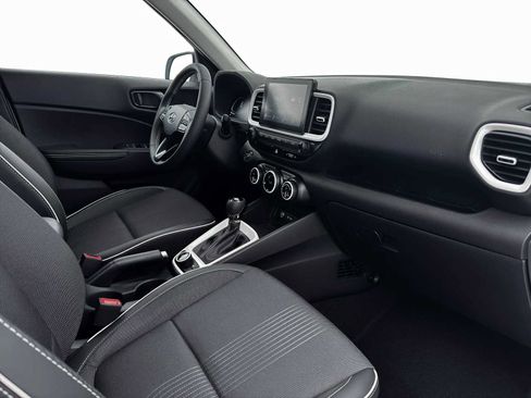 New 2026 Hyundai Venue SEL FWD image 15