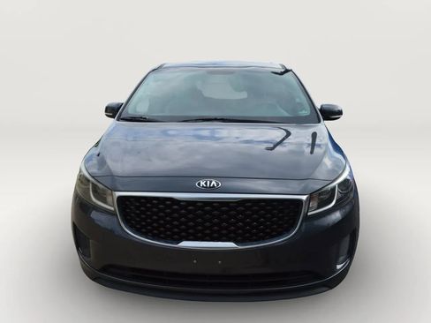 Used 2016 Kia Sedona LX w/ LX Convenience Package FWD image 2