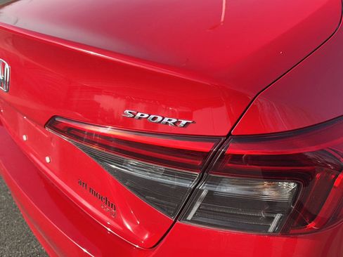 Used 2023 Honda Civic Sport image 6