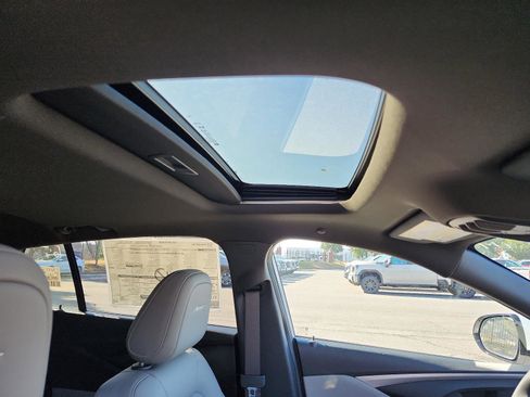 New 2026 Buick Envista Avenir image 8