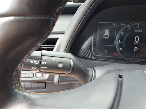 Used 2021 Lexus UX 200 w/ Accessory Package (Z1) FWD image 18