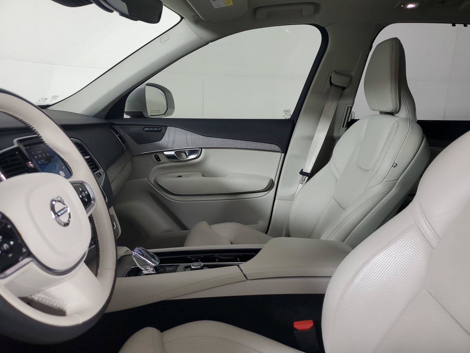 Certified 2024 Volvo XC90 B6 Ultimate w/ Protection Package Premier AWD/4WD image 22