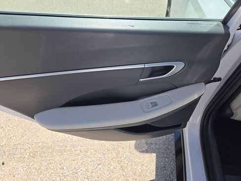 Used 2025 Hyundai Sonata SEL FWD image 14