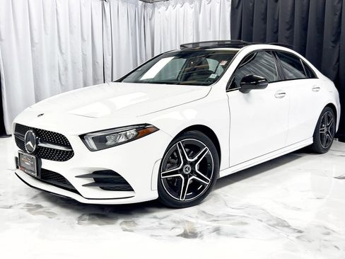 Used 2022 Mercedes-Benz A 220 4MATIC image 1