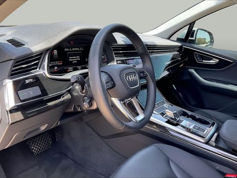 Used 2023 Audi Q7 3.0T Premium w/ Convenience Package AWD/4WD image 18