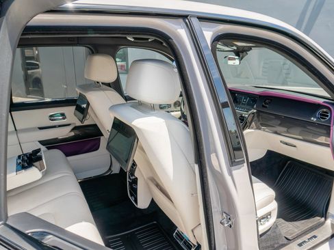 Used 2024 Rolls-Royce Cullinan Black Badge AWD/4WD image 60