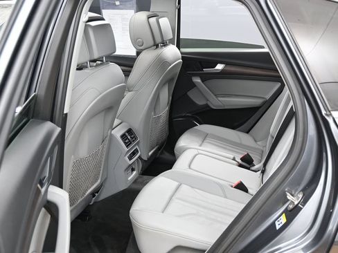 Used 2022 Audi Q5 e Premium w/ Convenience Package AWD/4WD image 36