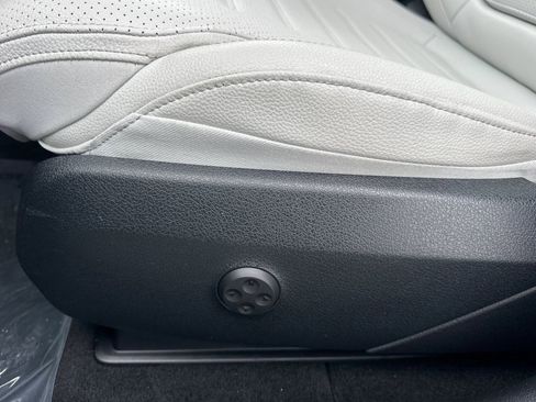 Certified 2023 Mercedes-Benz GLC 300 image 15