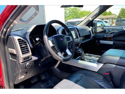 Used 2017 Ford F150 Lariat w/ Equipment Group 502A Luxury AWD/4WD image 16