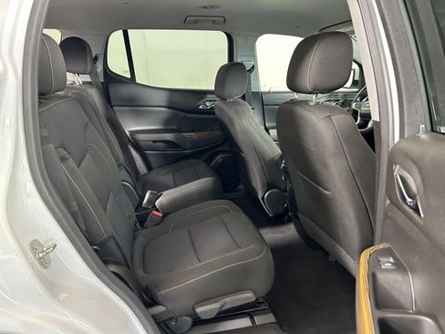 Used 2023 GMC Acadia SLE w/ Driver Convenience Package image 28