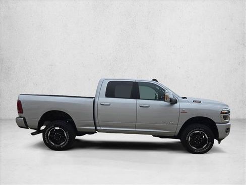 Used 2026 RAM 2500 Laramie AWD/4WD image 4