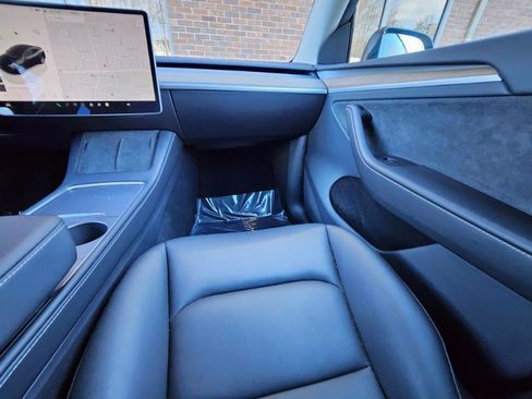 Used 2023 Tesla Model Y Long Range image 52