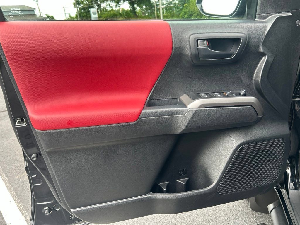 Certified 2023 Toyota Tacoma SR5 w/ SX Package AWD/4WD image 10