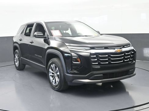 Used 2026 Chevrolet Equinox LT FWD image 9