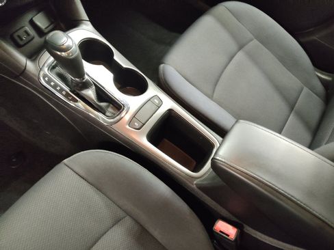 Used 2019 Chevrolet Cruze LT FWD image 26