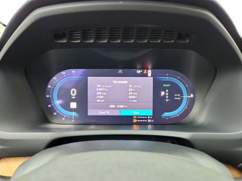 Certified 2024 Volvo XC90 T8 Plus image 23