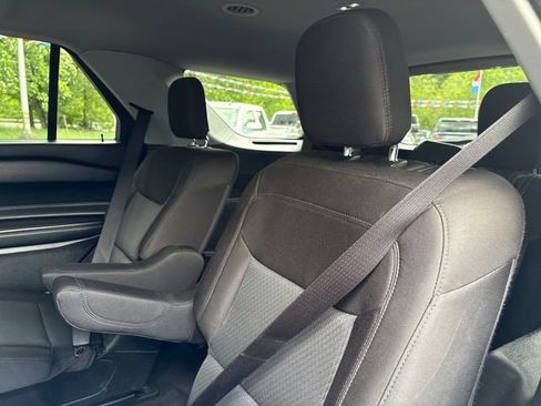 Used 2022 Ford Explorer XLT AWD/4WD image 20