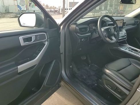Used 2024 Ford Explorer XLT w/ Equipment Group 202A image 14