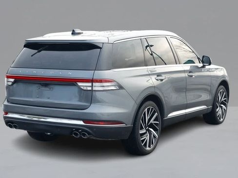 Used 2025 Lincoln Aviator Reserve w/ Equipment Group 201A image 5
