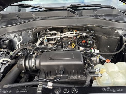 Used 2021 Ford Explorer XLT w/ Equipment Group 202A image 31