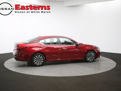 Used 2023 Nissan Altima 2.5 SV w/ SV Premium Package FWD image 42
