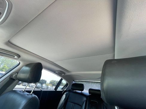 Used 2016 Kia K900 Luxury RWD image 47