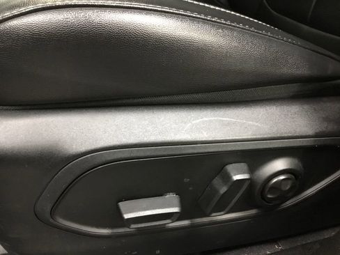 Used 2023 Jeep Grand Cherokee Limited w/ Trailer Tow Prep Group (B) image 9