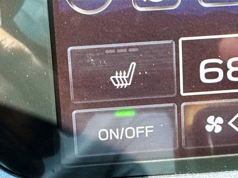 Used 2025 Subaru Outback Wilderness w/ Wilderness Package AWD/4WD image 27