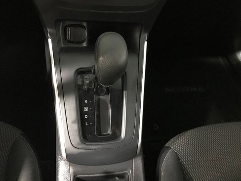 Used 2017 Nissan Sentra S FWD image 29