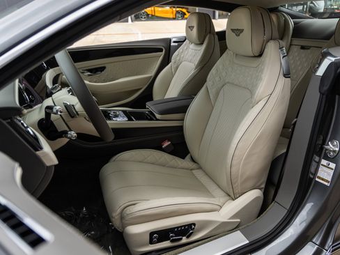 Used 2022 Bentley Continental GT image 27