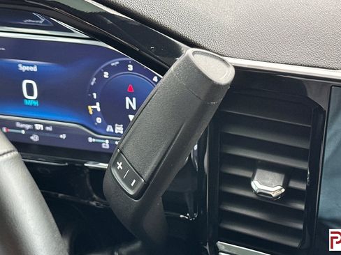 Certified 2024 Chevrolet Silverado 2500 LTZ image 24