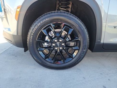 New 2026 Chevrolet Traverse LT w/ Midnight/Sport Edition image 17