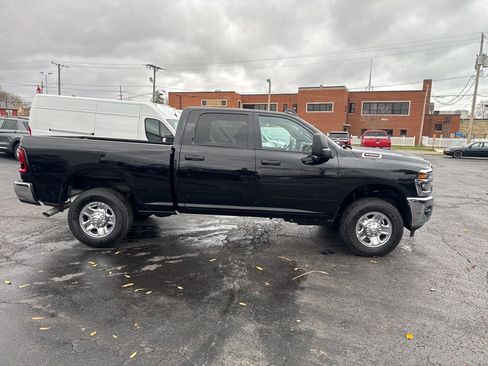 Used 2025 RAM 2500 Tradesman w/ Chrome Appearance Group image 8