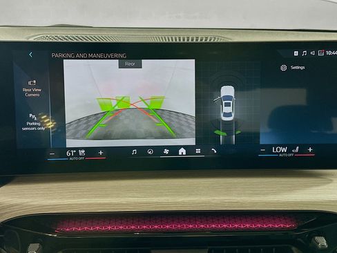 Used 2025 BMW 330i Sedan RWD image 23